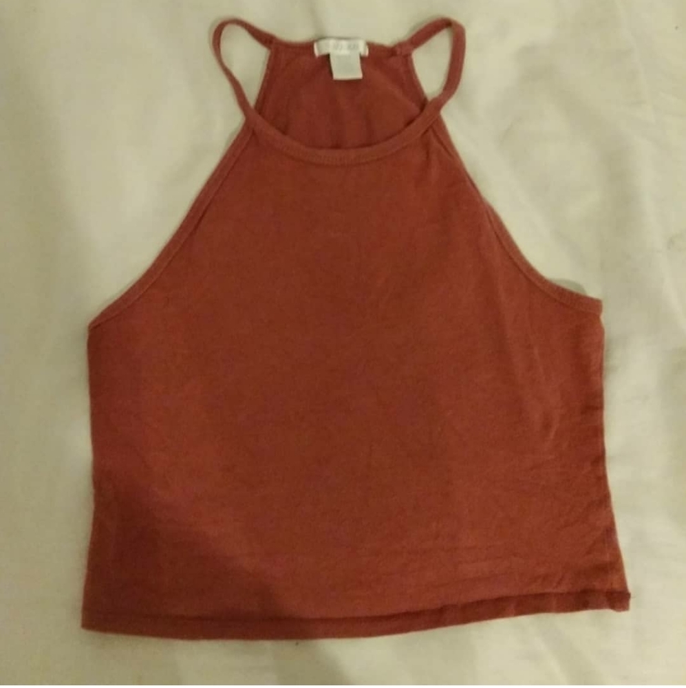 pink top
